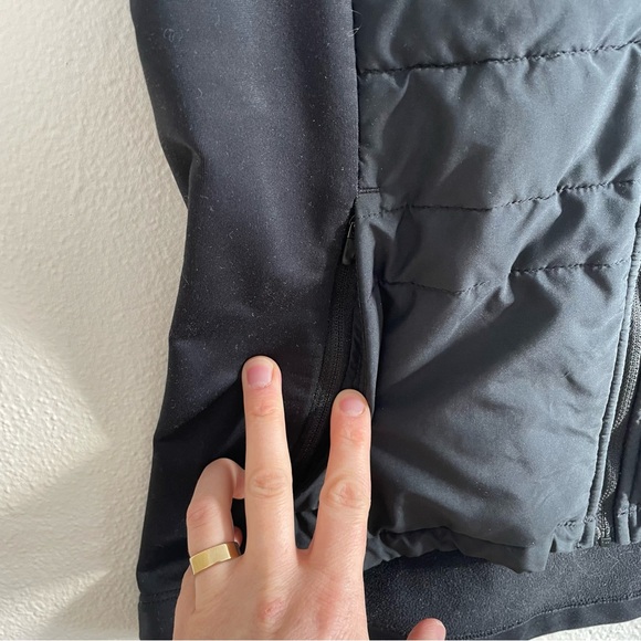 Nike Running Women's Black Quilted Vest - Picture 4 of 7